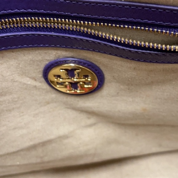 Tory Burch Jesse Tote Bag Purple and Beige - Picture 4 of 4